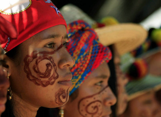 Pueblos indígenas exigen a grupos armados salir de sus territorios