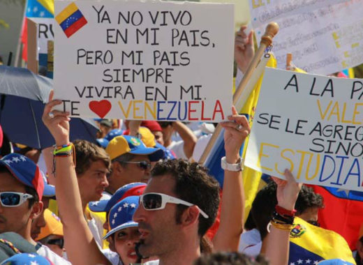 Mayoría de dominicanos pide prohibir a venezolanos en su país, según encuesta