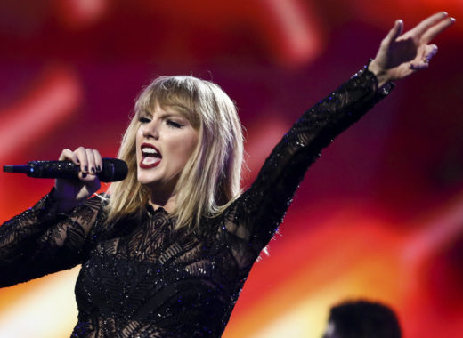 Guardaespaldas de Taylor Swift afirma que DJ sí se propasó con ella