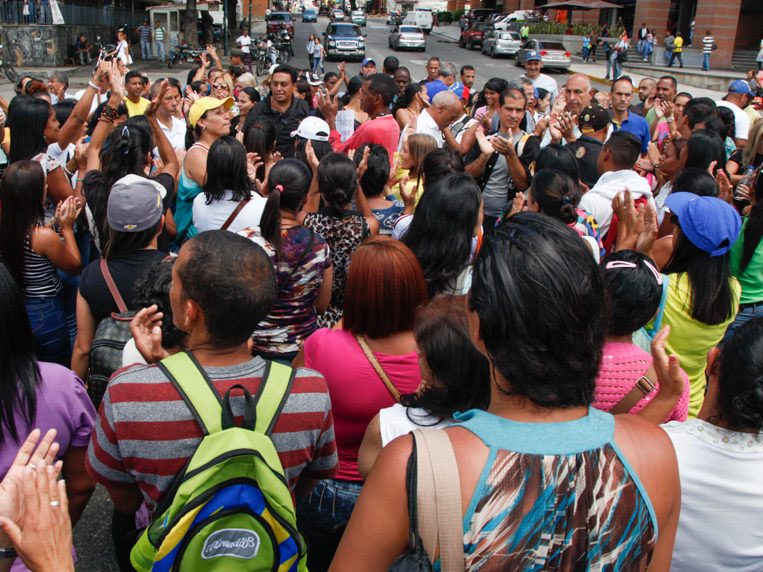 Resultado de imagen para 58 protestas diarias se registraron en Venezuela durante octubre, según informe"
