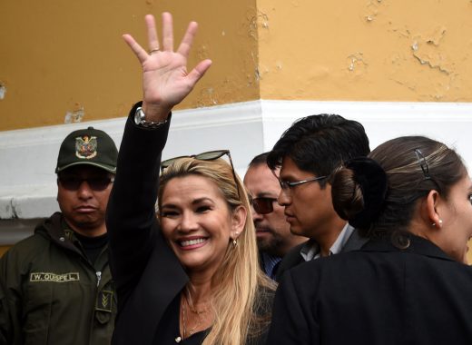 Añez espera asumir la presidenta interina de Bolivia