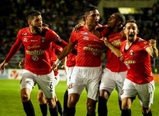 Caracas FC celebra el gol en la final del Clausura 2019 ante su archirrival el Deportivo Táchira