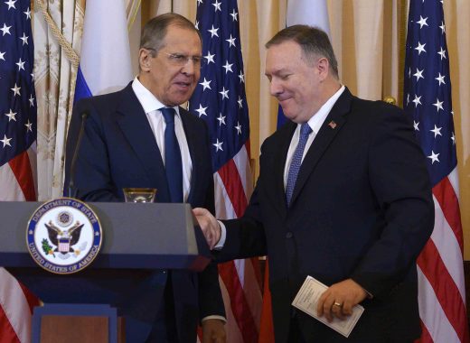 El secretario de Estado de Estados Unidos Mike Pompeo y el canciller de Rusia Sergei Lavrov