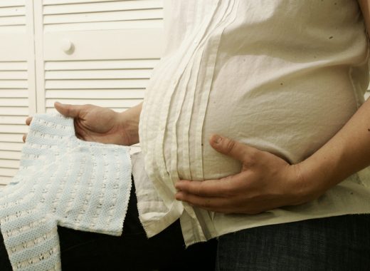 Colombia garantiza atención médica a venezolanas embarazadas