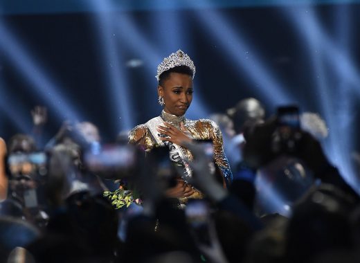 Sudafricana Zozibini Tunzi gana el Miss Universo 2019
