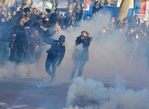 Disturbios en París durante marchas contra la reforma de pensiones