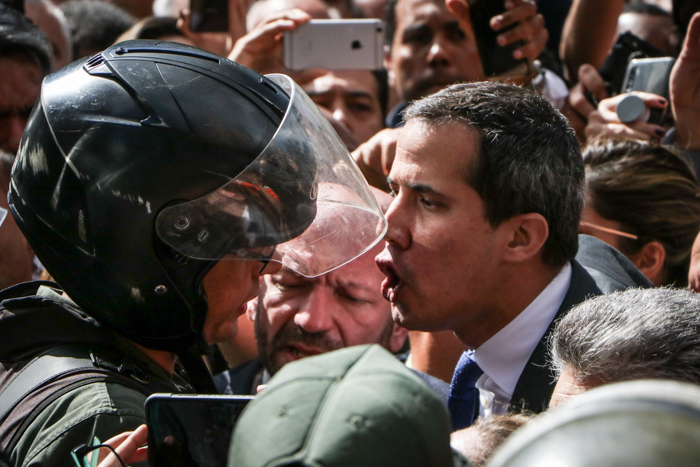 El poder militar impone su ideología en Venezuela