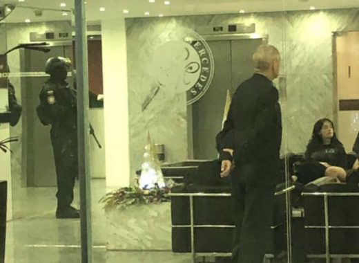 Sebin y PNB allanan hotel de Las Mercedes donde se hospedan diputados opositores