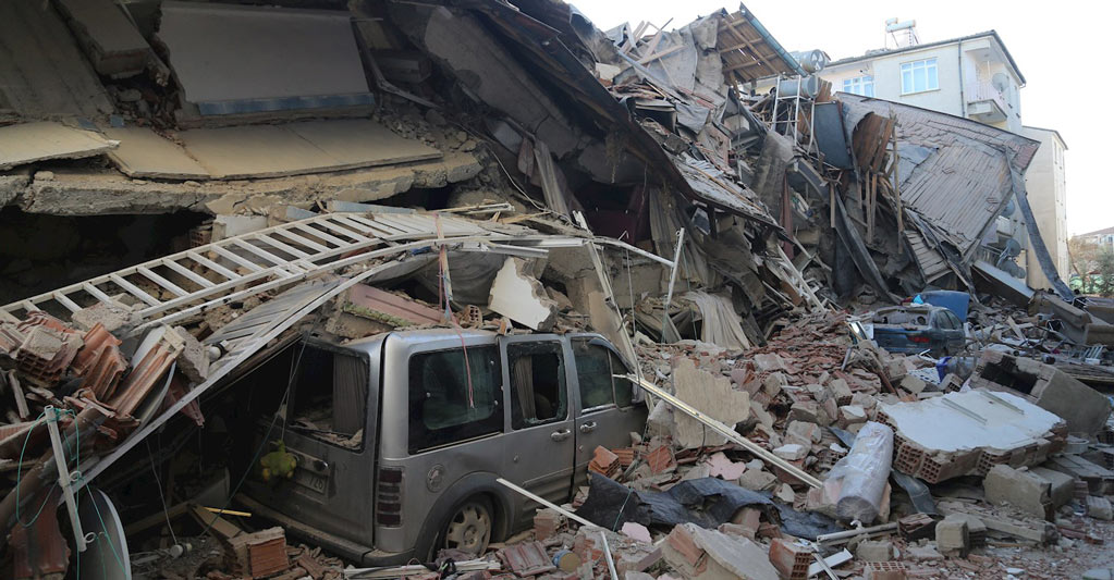 Sismo de magnitud 6,8 en Turquía deja más de 20 muertos