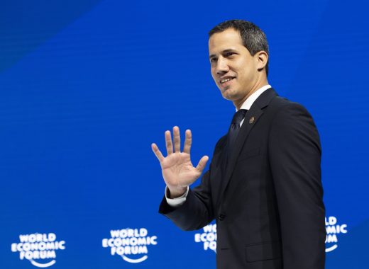Guaidó se reúne con líderes mundiales en su paso por Davos