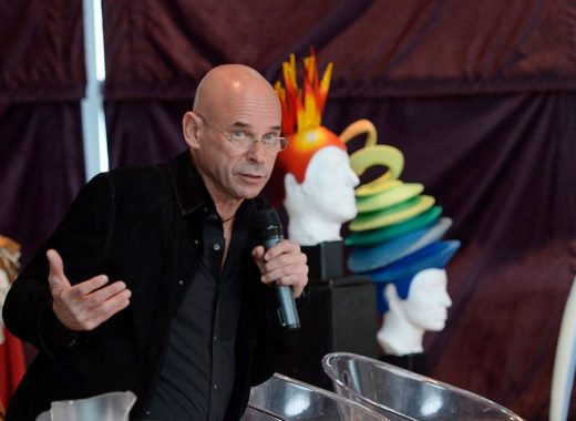 El fundador de Cirque du Soleil vende su última acción de la compañía