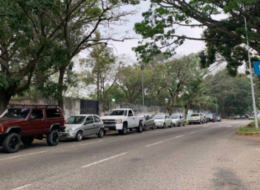 En Táchira vuelven a amanecer en colas para gasolina