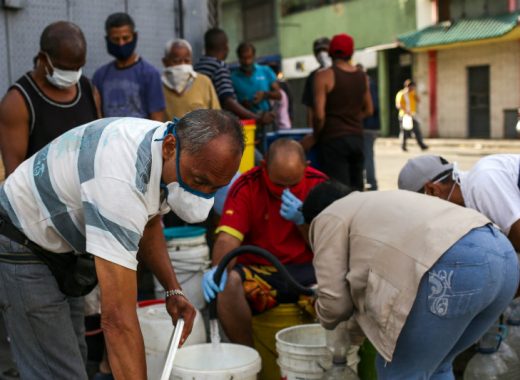 UE pide al chavismo permitir ayuda humanitaria