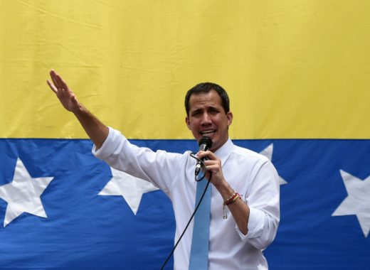 Guaidó destinará $20 millones para enfrentar coronavirus. AFP