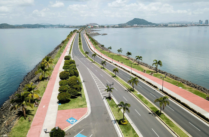 El coronavirus vació las autopistas de Panamá. Foto: AP