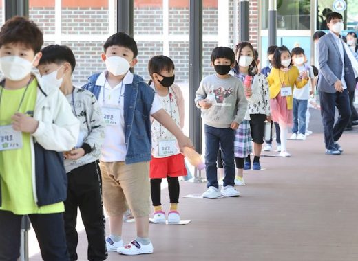 ¿Cómo serán las clases tras el COVID-19? Las aulas de Corea del Sur ya lo están viviendo