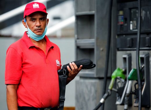 Suspenden venta de gasolina en Táchira por expansión de COVID-19