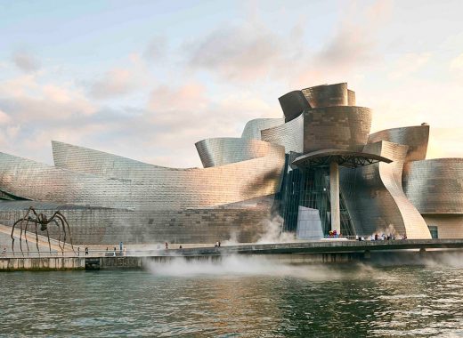 El Guggenheim de Bilbao da un paso adelante y abre sus puertas