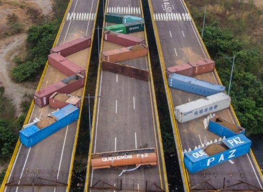 Gremios piden a Maduro quitar contenedores de la frontera y activar la economía