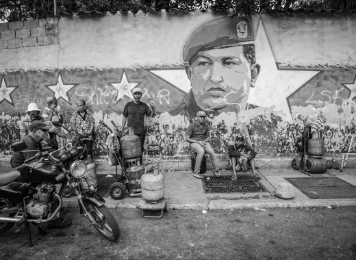 Francisco Olivares: “En su último año, Chávez se creyó un redentor”