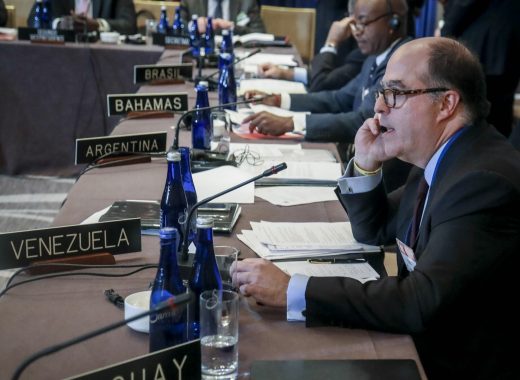 Representante de UE dice ante la OEA que misión a Venezuela no representa "cambio" de postura