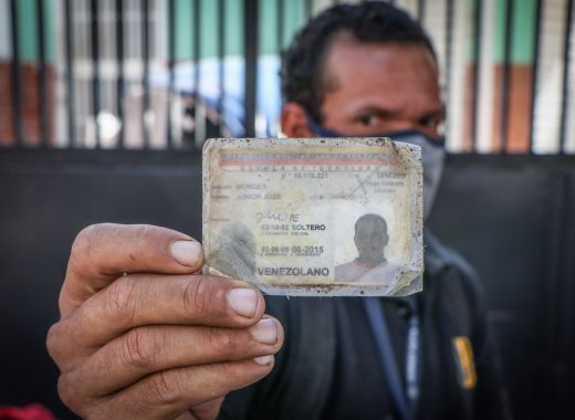 El Saime no atiende solicitudes de pasaportes, solo renovación de cédulas