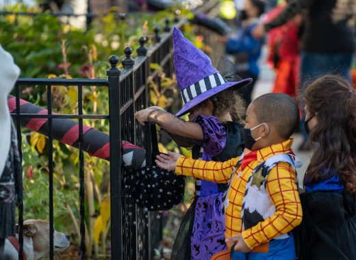(FOTOS) Halloween: no hay pandemia que pueda contra la fiesta de las brujas