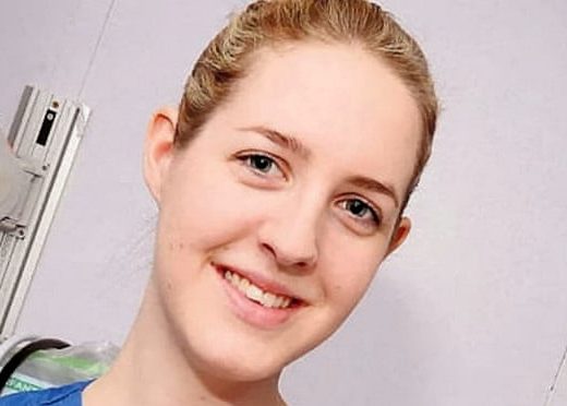 Una enfermera británica es inculpada por el asesinato de ocho bebés
