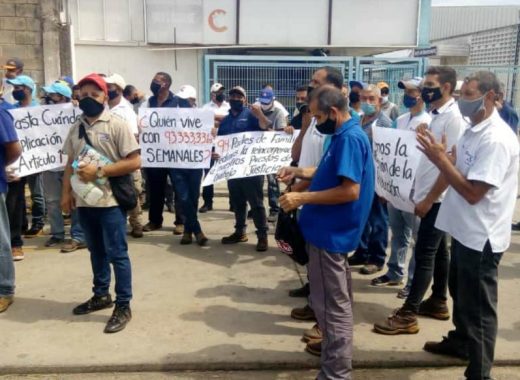 Inlaca paraliza su fábrica y los trabajadores protestan