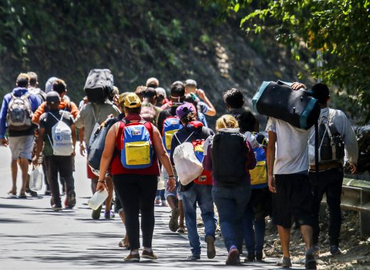 El Estatuto lleva esperanza a miles de venezolanos en Colombia