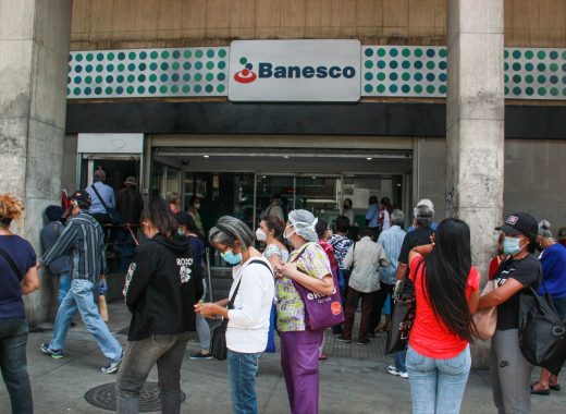 La banca venezolana retoma su horario pre pandemia