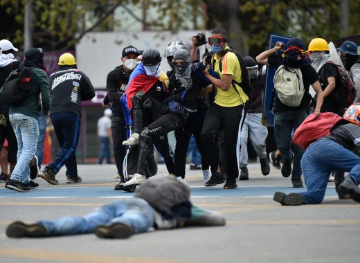 Colombia cumple un mes de estallido social con nuevas víctimas en masivas protestas