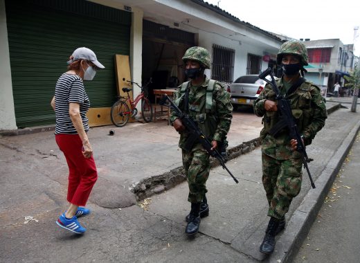 Cali sigue militarizada por enfrentamientos que dejaron 13 muertos
