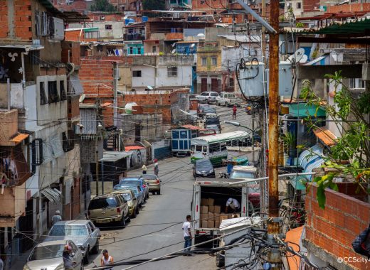 Vivir y morir en La Vega, campo de batalla en la peligrosa Caracas