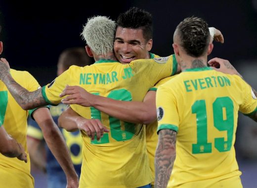 Brasil se impone a Colombia con un gol que no pone de acuerdo a nadie
