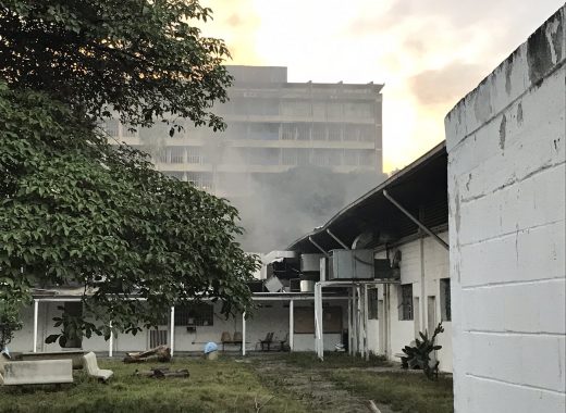 Incendio la Escuela de Estudios Políticos de la UCV fue controlado