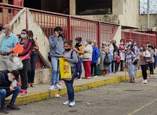 Guardia Nacional limita el tránsito a venezolanos con doble nacionalidad en la frontera