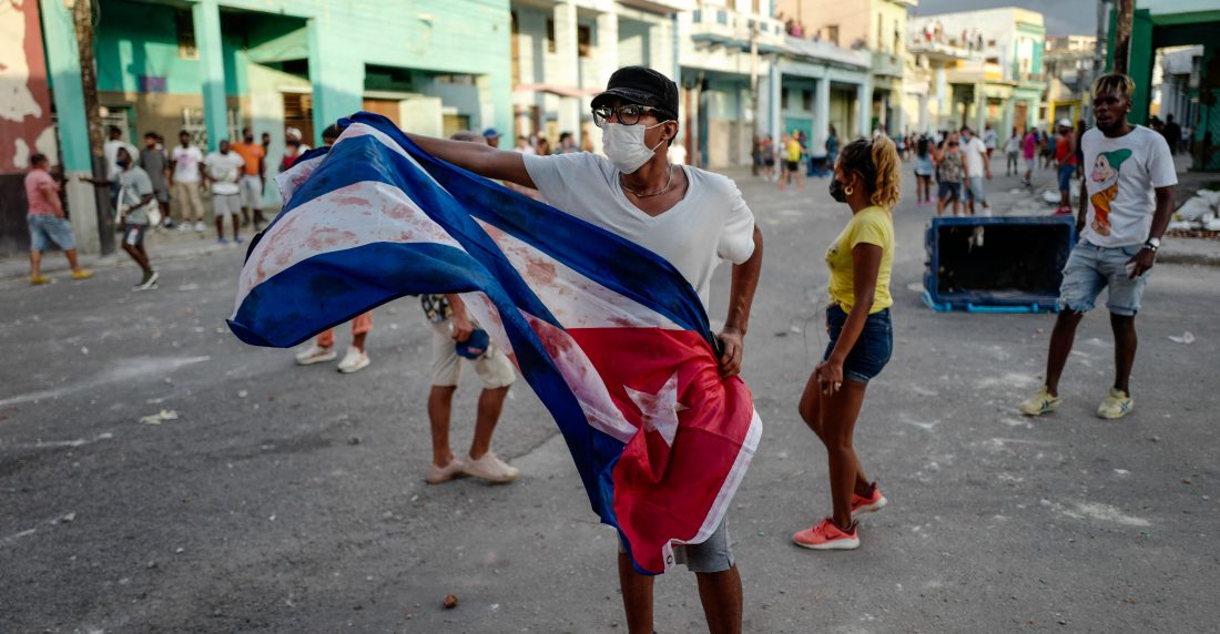 Protestas en Cuba: primer muerto, detenciones y sin internet