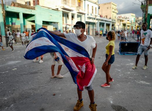 Protestas en Cuba: primer muerto, detenciones y sin internet