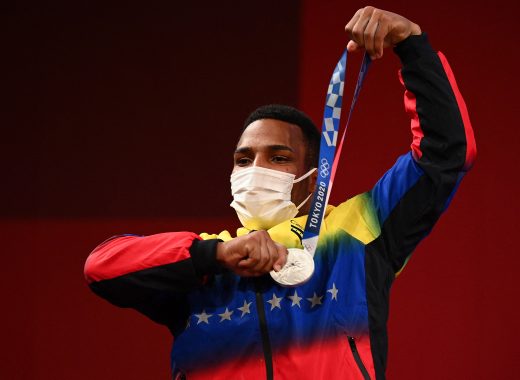 ¿Qué hay detrás de la medalla olímpica de Julio Mayora?