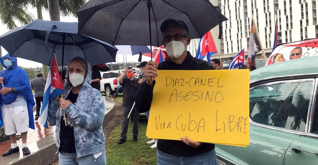 "Intervención militar", piden cubanos de Miami al gobierno de EEUU