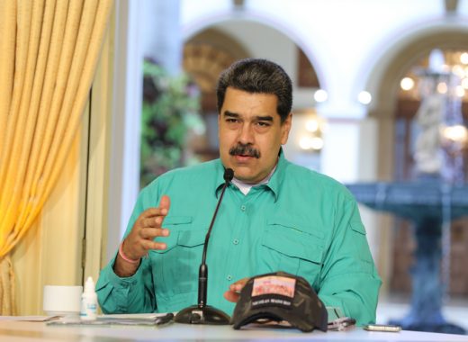 Maduro dice que llamará "a botón" a empresarios "desestabilizadores"