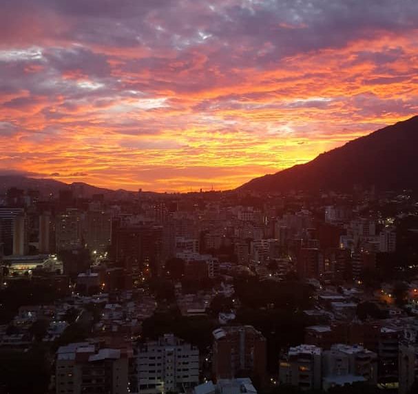 Gustavo Valle y Caracas
