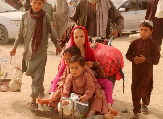 Talibanes resucitan su guerra de terror contra mujeres y niñas en Afganistán