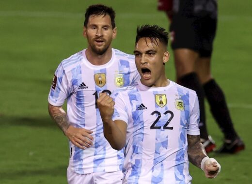 Con 10 hombres, Venezuela perdió 3-1 con Argentina