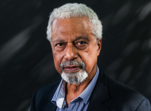 Abdulrazak Gurnah le da un Nobel de Literatura a Tanzania