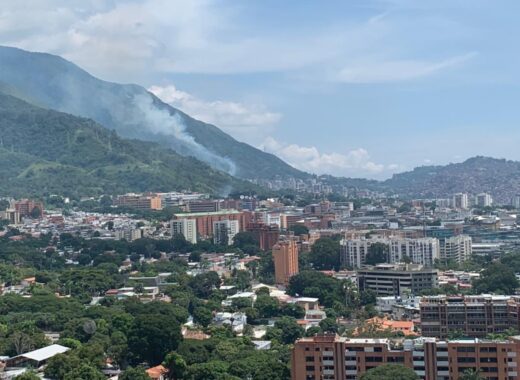Caracas vive fallas eléctricas tras explosión de transformadores