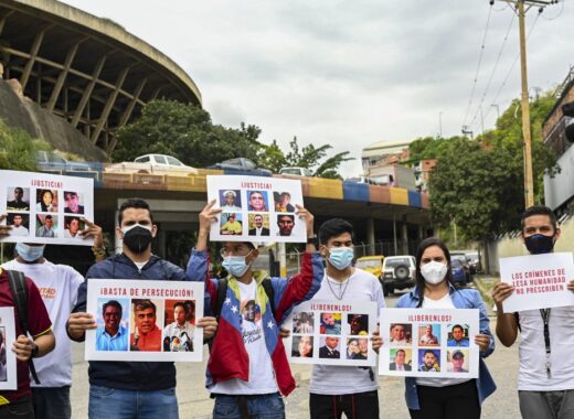 Guaidó, Capriles, Foro Penal y HRW celebran la decisión de la Corte Penal Internacional