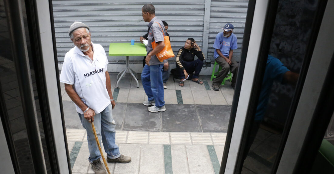 Venezuela inicia diciembre con 11 muertes más por covid