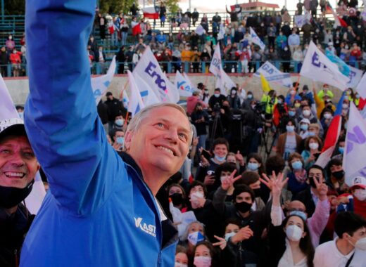 Kast, gran admirador de Pinochet, es favorito para ganar en Chile
